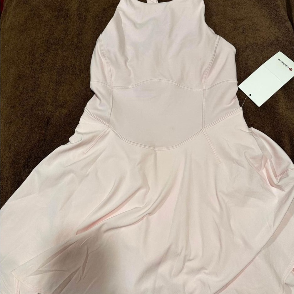 Beautiful and new sports dress, perfect for daily use or going to the gym.